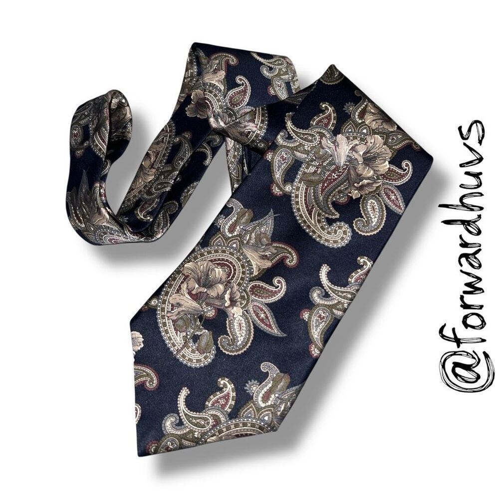 Oscar de la Renta Couture Silk Necktie – Dark Blue Paisley with Lily Flowers